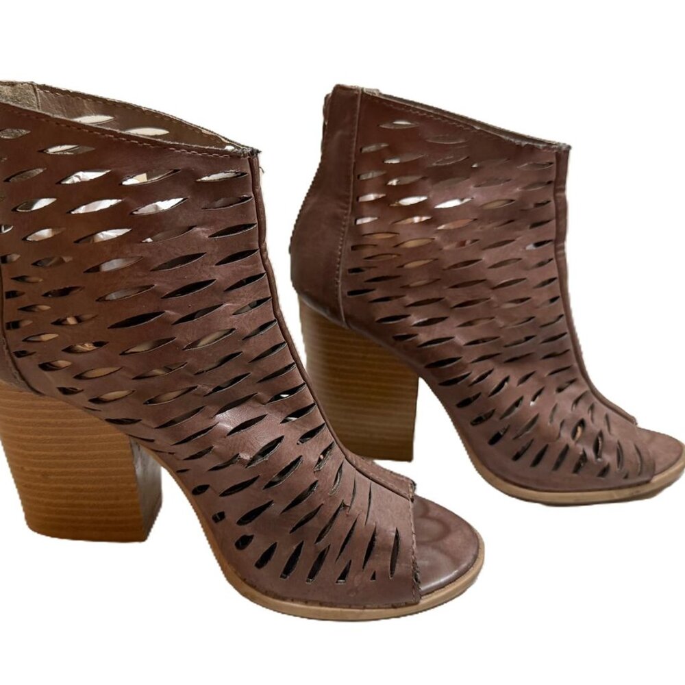 Qupid Perforated Angle Booties Boots  Brown size 8
